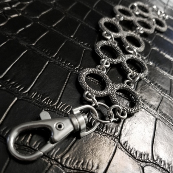 Unique Wide Double Link Bracelet - Picture 3 of 4